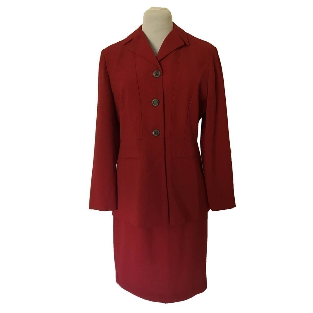 𝅺julian Taylor Skirt Suit